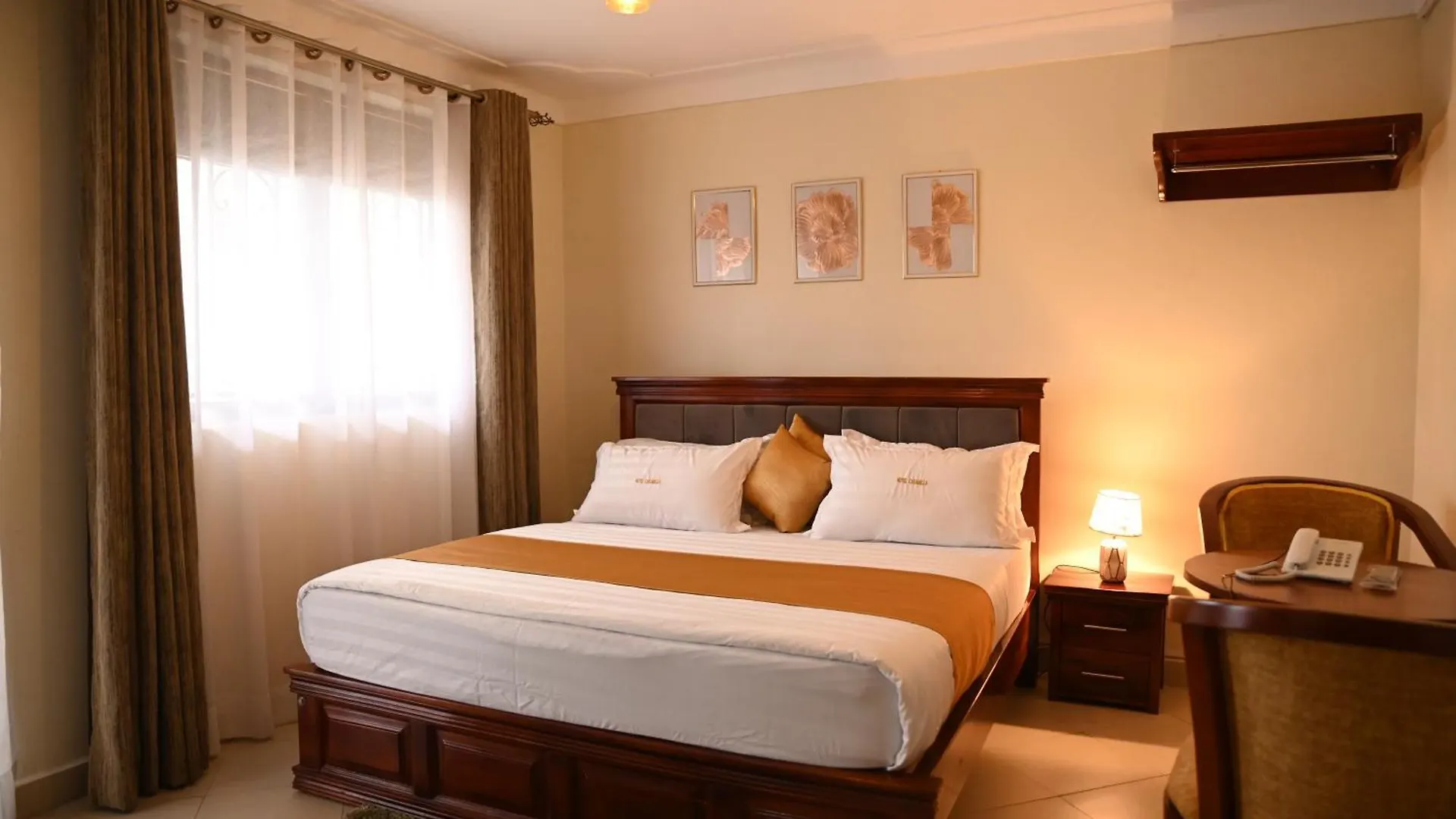 Hotel Casabella Энтеббе