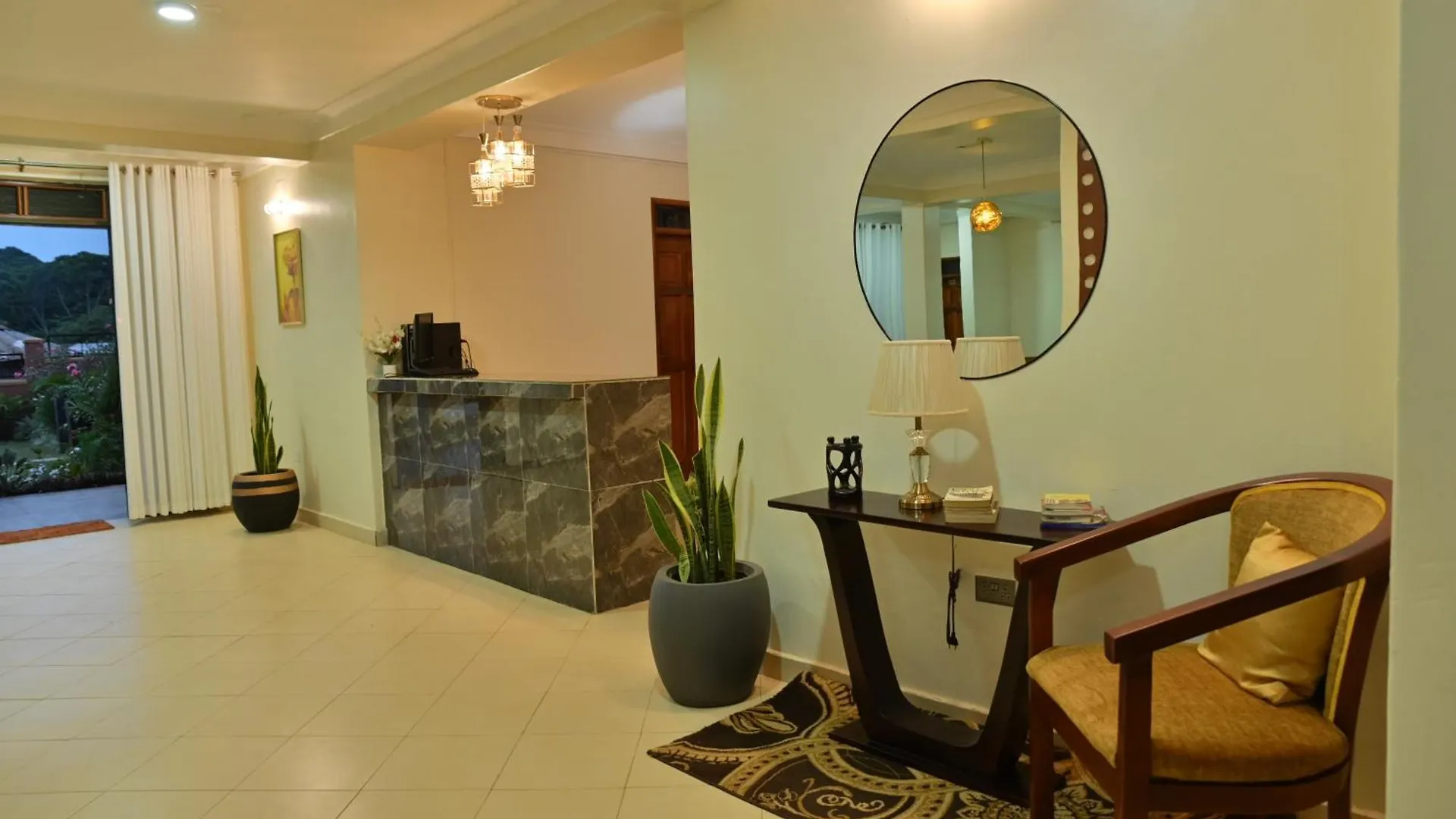 Hotel Casabella Энтеббе