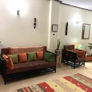 Okra House *** Энтеббе